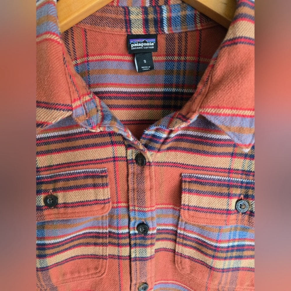 Patagonia Women’s Fjord Flannel Plaid Button-Down Shirt size S